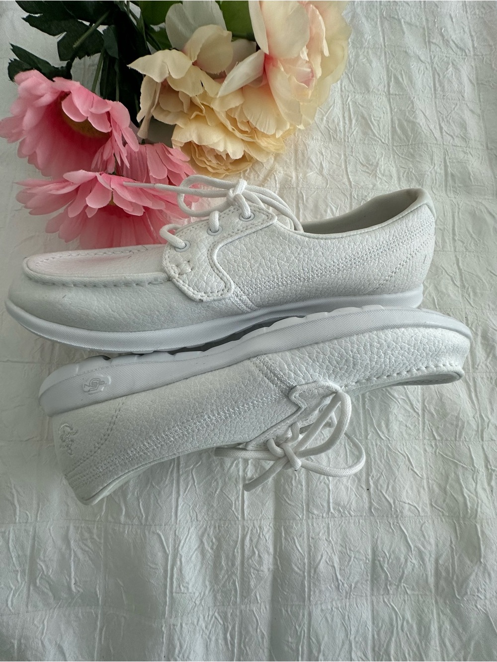 Skechers Women Go-Lite Walk Air Cooler Goga White Loafers - Picture 5 of 6